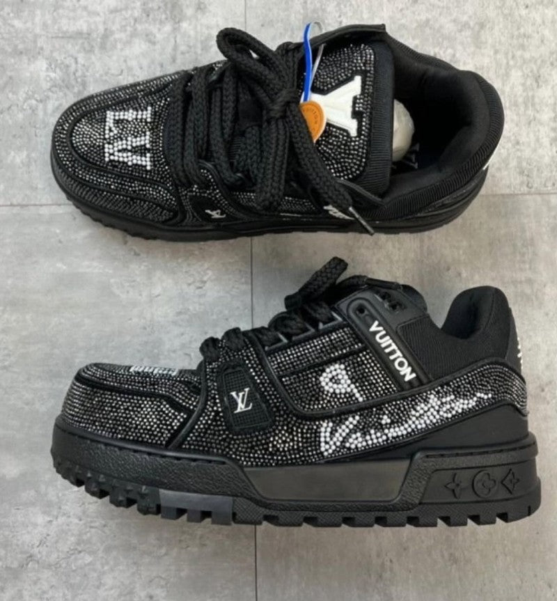 LOUIS VUITON trainer black diamond maxi
