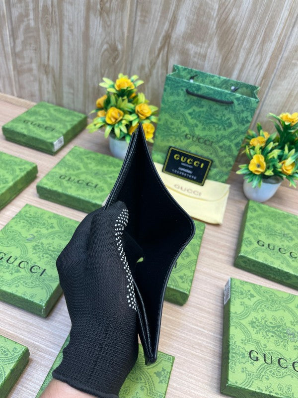 GUCCI WALLET V643