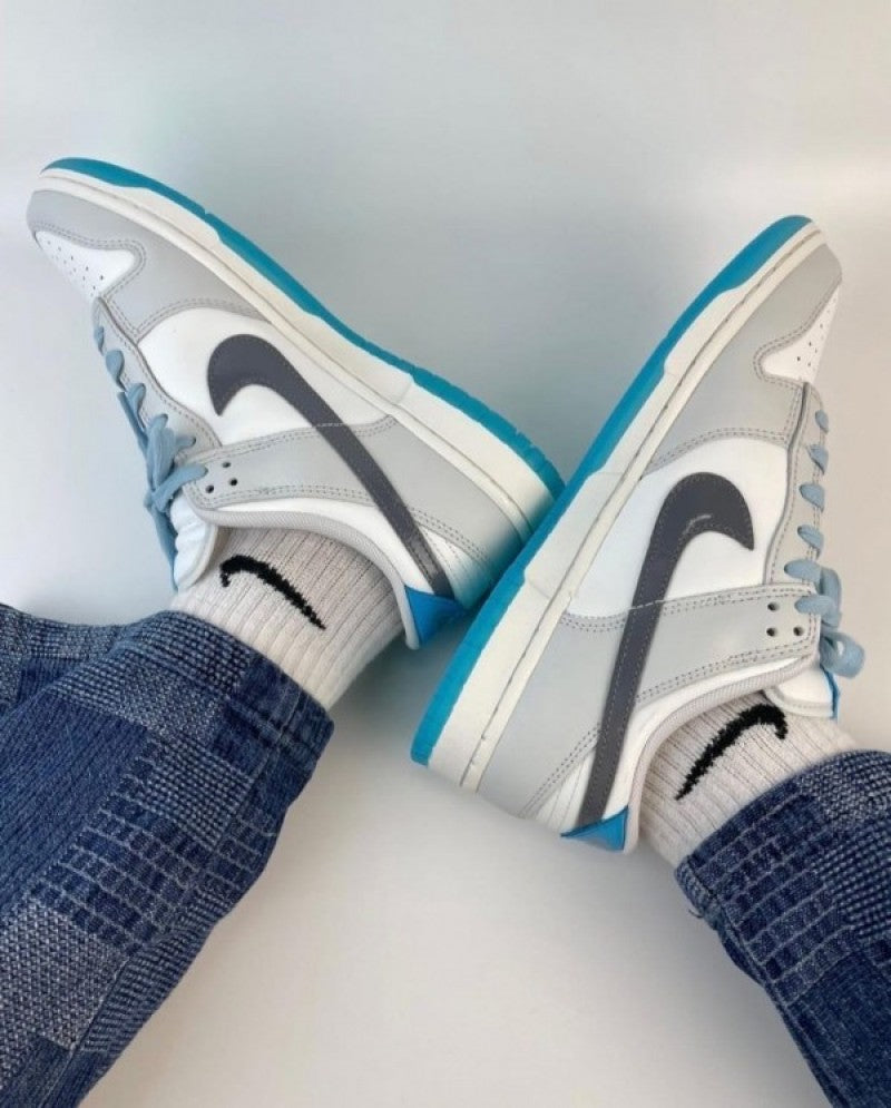 Nikee dunk low 520 pack ocean bliss sneaker