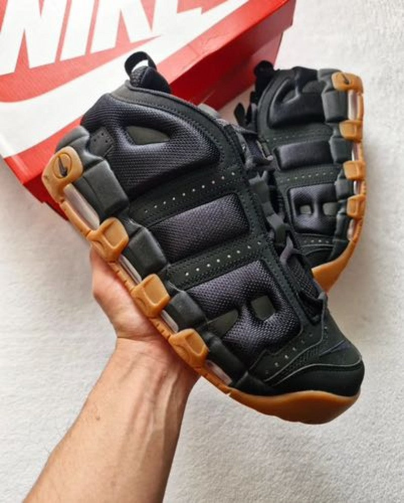 E Air uptempo low black gum