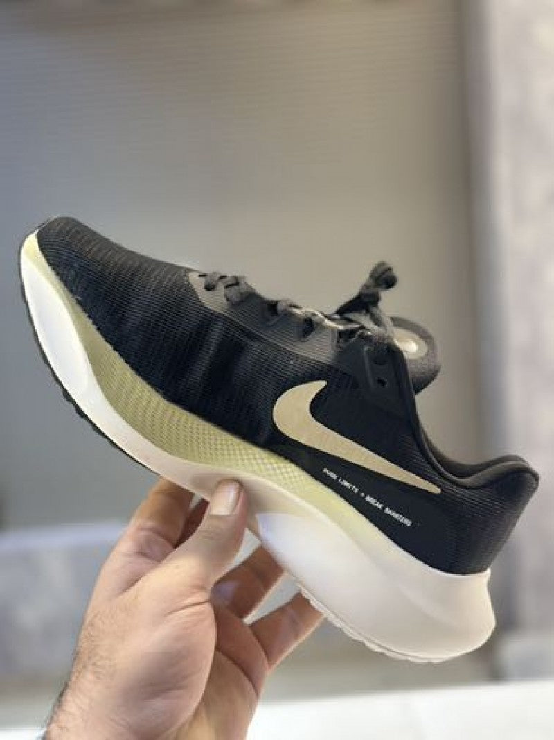 Nike Zoom Fly 5 Black Metallic Gold Grain