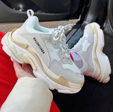 Balenciaga Triple s "Crem White" "557