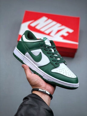 nik e SB DUNK LOW VARSITY GREEN