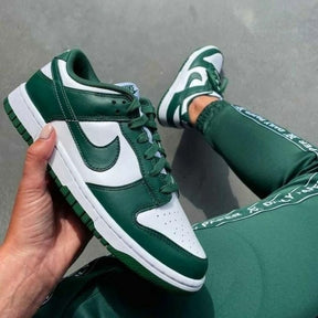 nik e SB DUNK LOW VARSITY GREEN