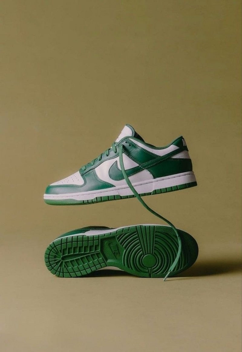 nik e SB DUNK LOW VARSITY GREEN