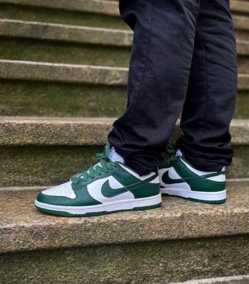 nik e SB DUNK LOW VARSITY GREEN