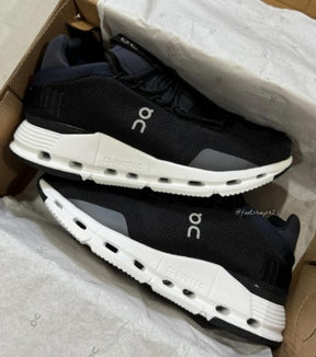 ON CLOUD QC BLACK WHITE