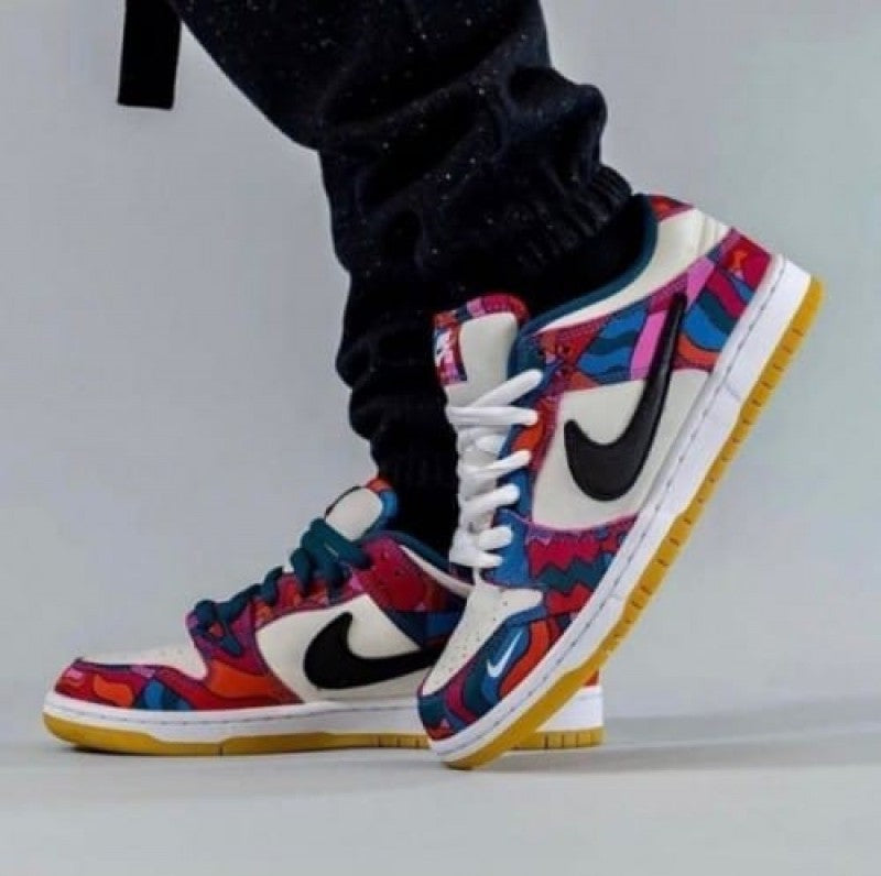 E sb dunk low x parra