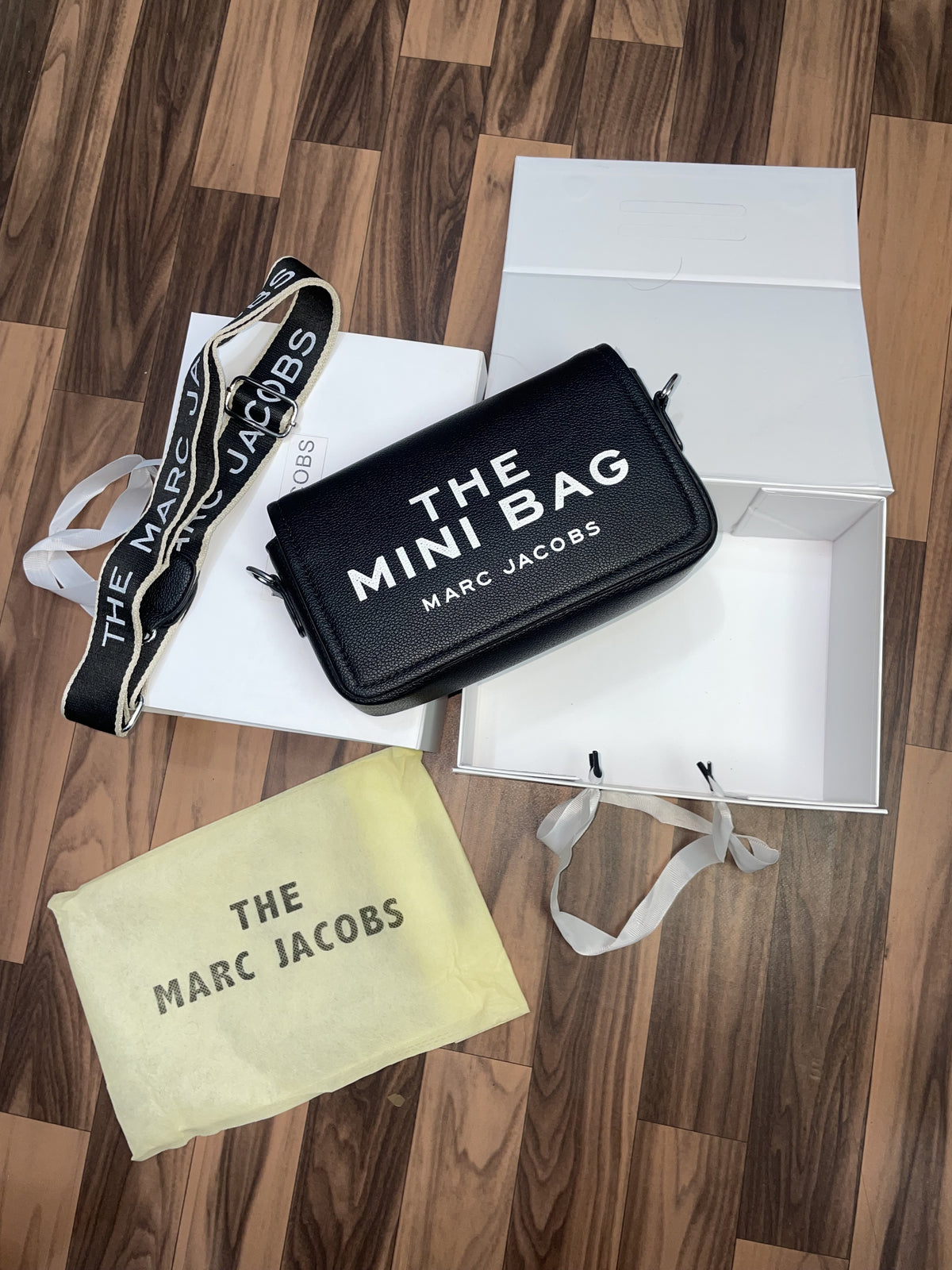 Marc jacobs The mini bag With dust bag and folding box 307