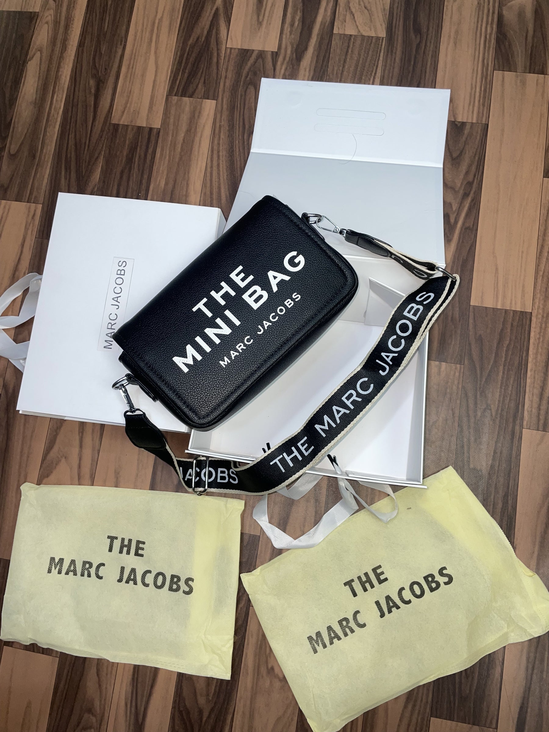 Marc jacobs The mini bag With dust bag and folding box 307