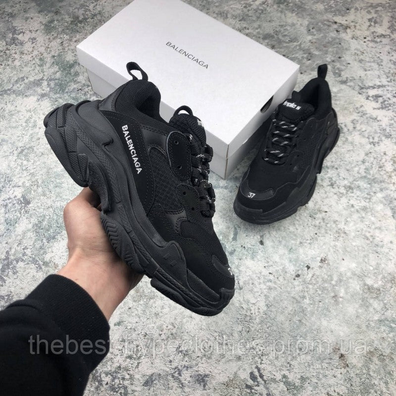 Balenciaga Triple S Black