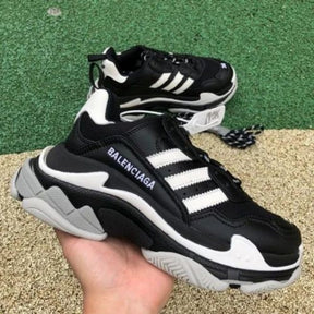 Adidass x balenciagaa triple s black ka