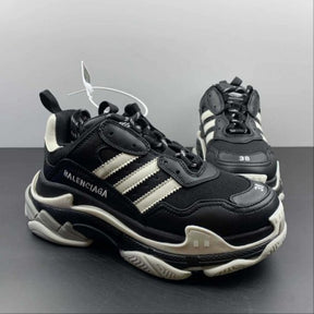 Adidass x balenciagaa triple s black ka
