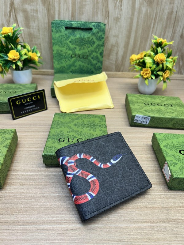 GUCCI WALLET V657