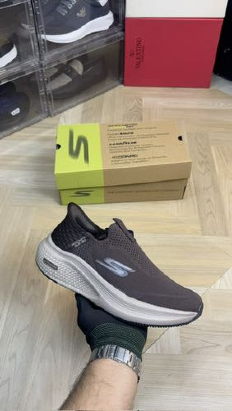 Skecher s slip in ULTRA LIGHT BROWN