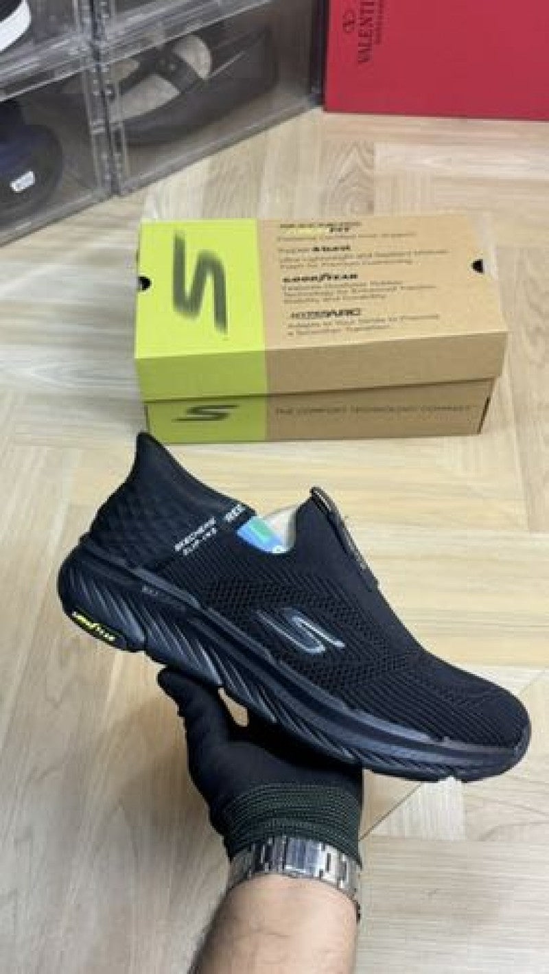 Skecher s slip in All Black good year