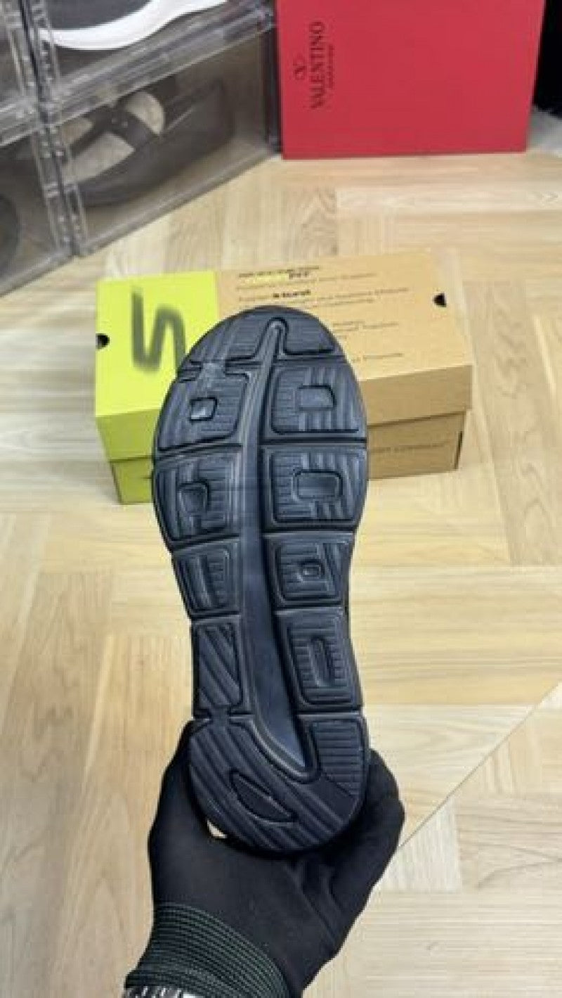 Skecher s slip in All Black good year