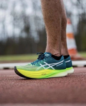 Asicss metaspeed sky running shoes