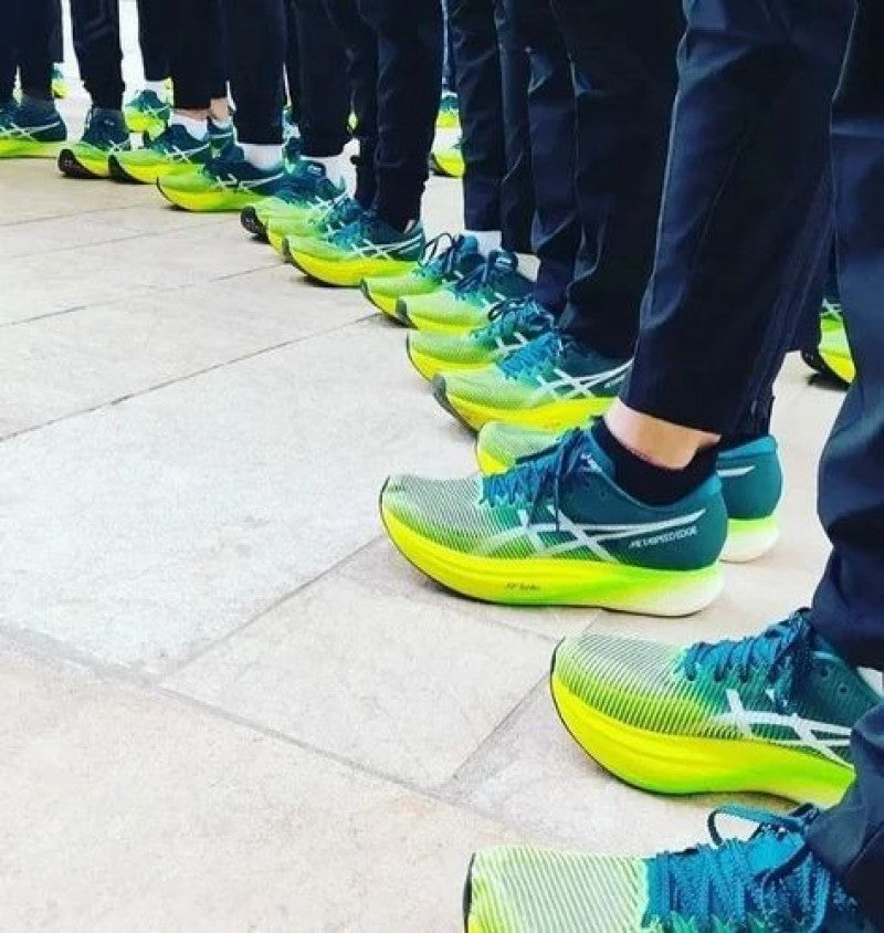 Asicss metaspeed sky running shoes