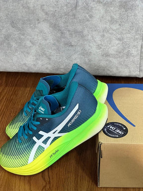 Asicss metaspeed sky running shoes