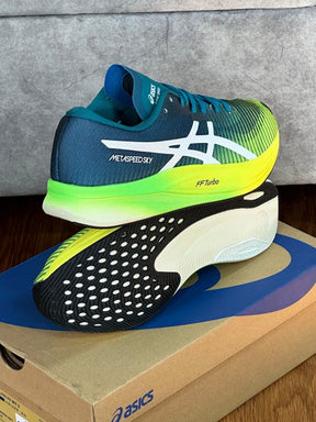 Asicss metaspeed sky running shoes
