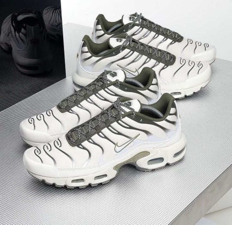 Nik e Airmax Tn Plus Bone Olive