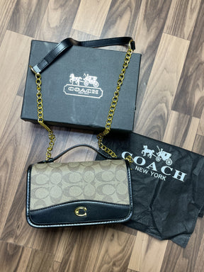 Coac  h Bea Crossbody medium bag with OG box 331