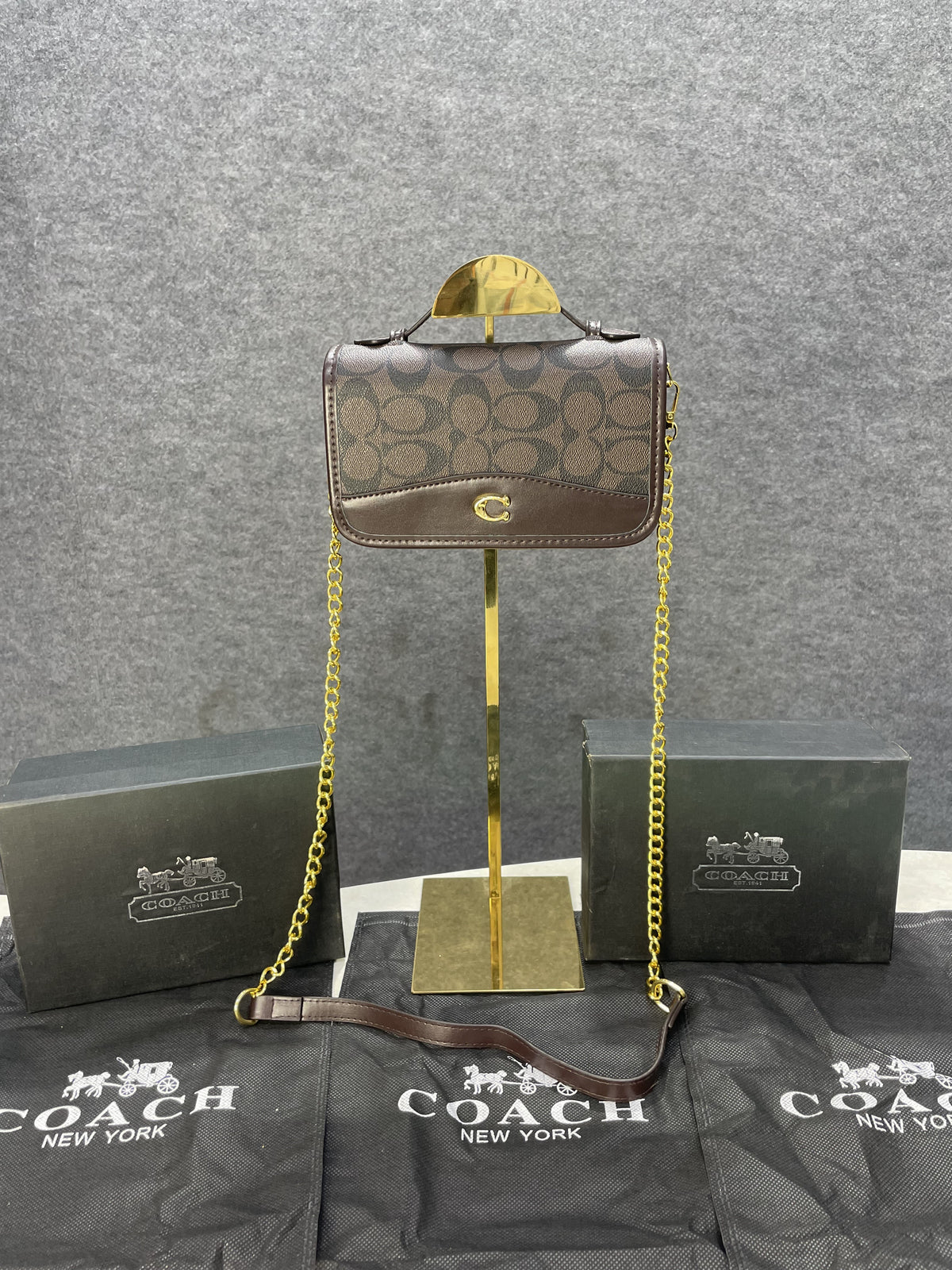 Coac  h Bea Crossbody medium bag with OG box 332