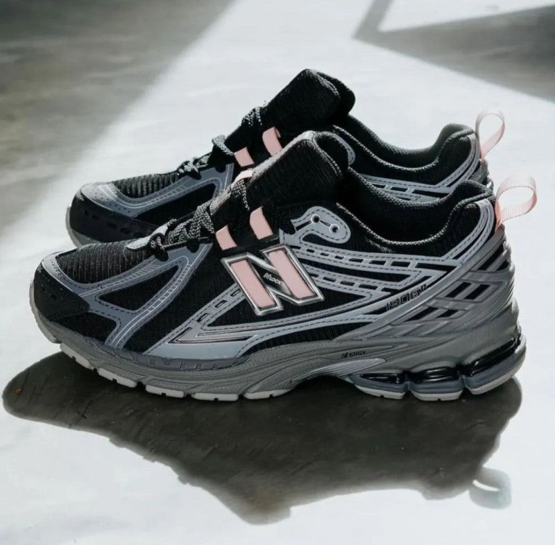 New balance 1906 Black Pink Moon
