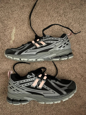 New balance 1906 Black Pink Moon