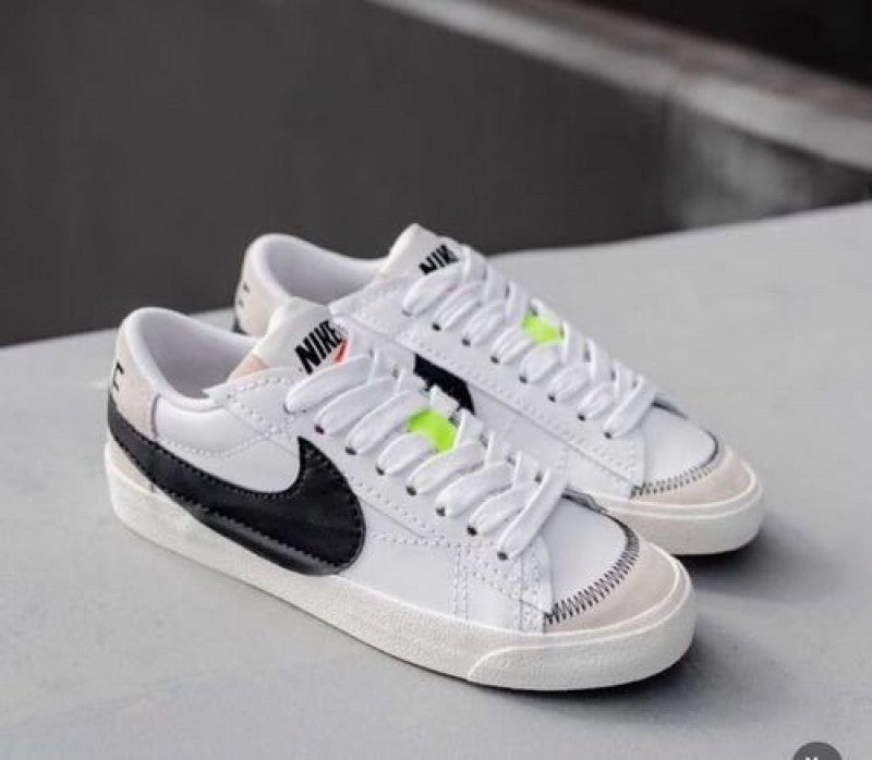 Nik e Blazer jumbo low 77