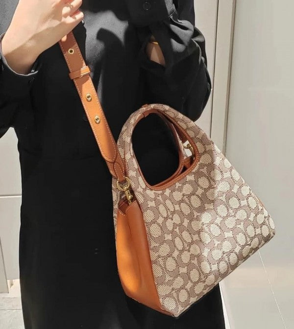 COA  CH LANA 23 MEDIUM HANDBAG