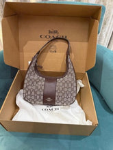 Coach  Carmen  Shoulder  Bag  With  OG  Box  Dust  Bag 6812 14  Brown  Cloth