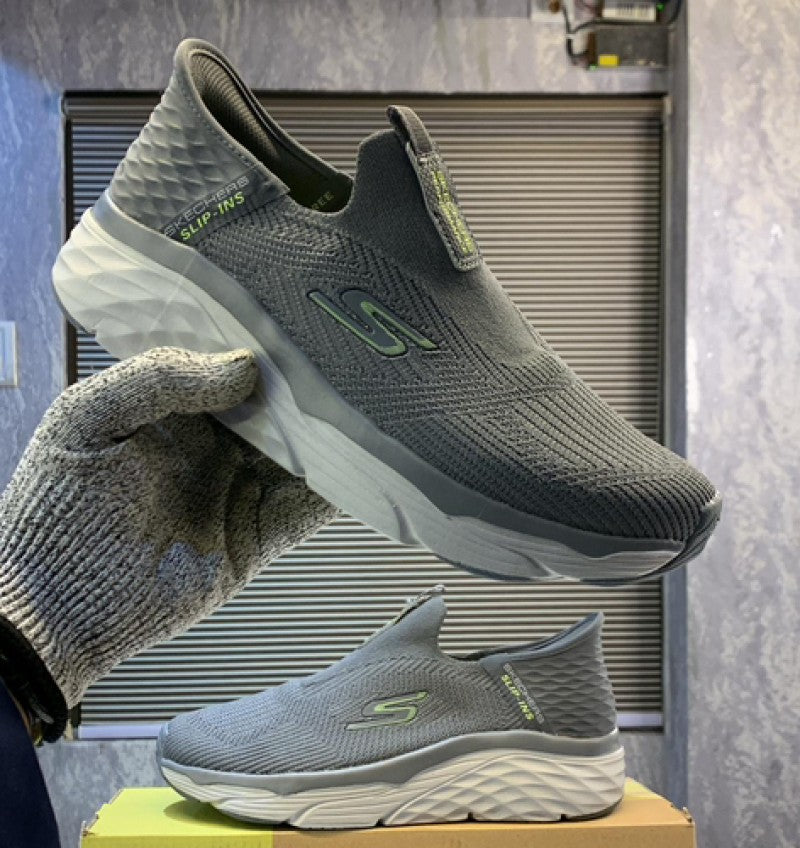 SKECHERS SLIP INS MAX CUSHIONING ADVANTAGEOUS