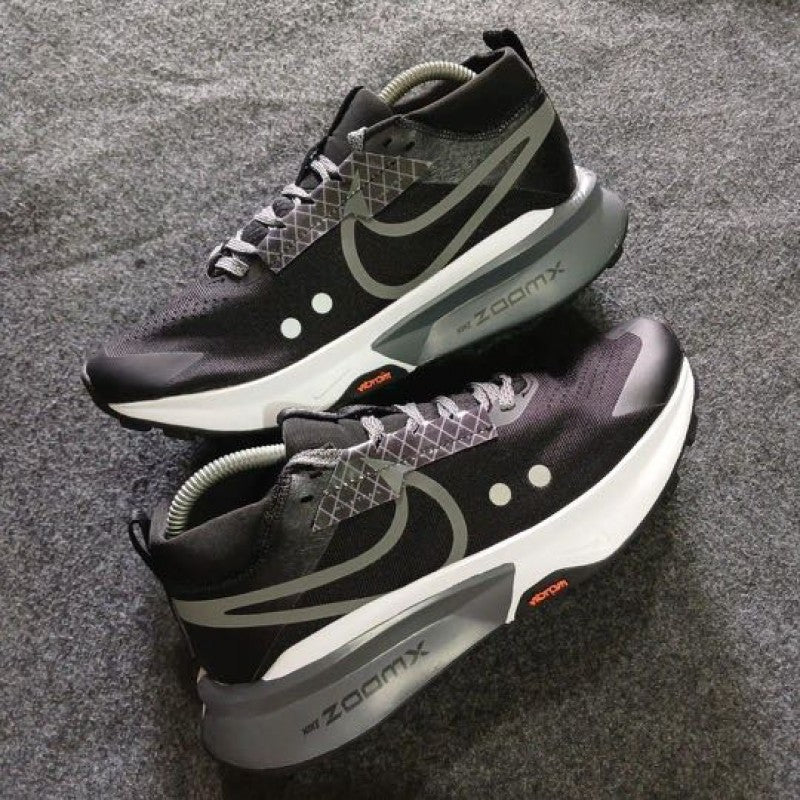 E zoom x zegama 2 trail running black grey