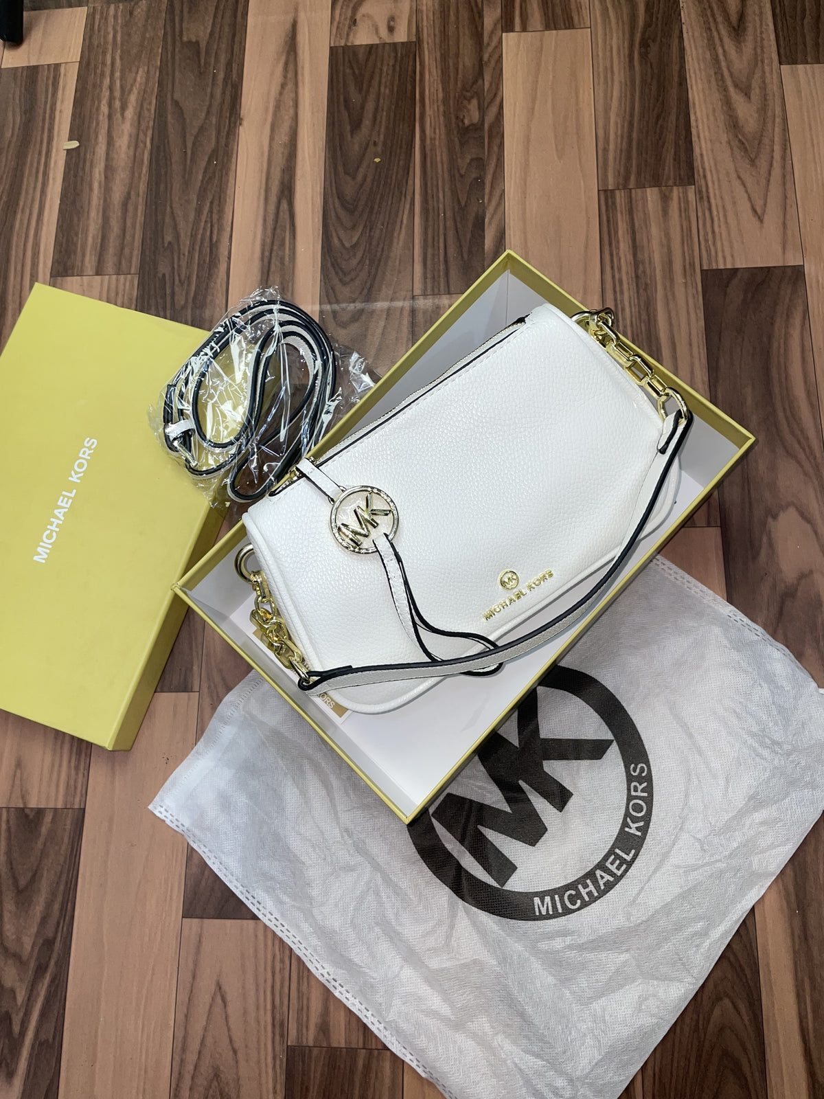 Michael  kors jet set charm bag with box 343