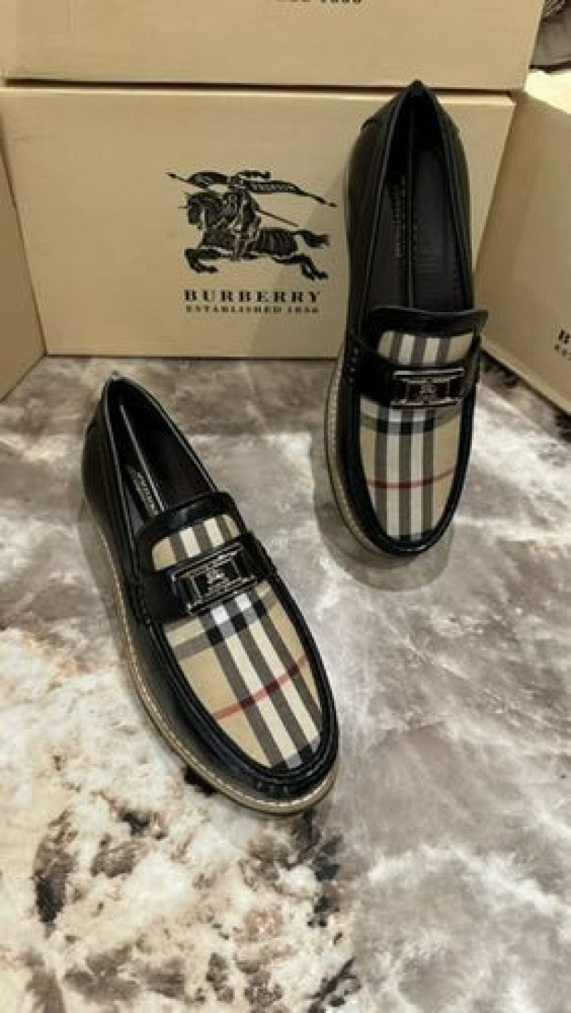 Burberr y Premium Black Loafer