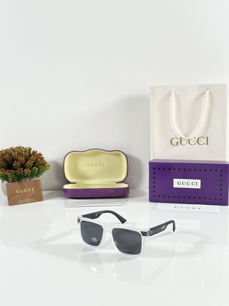 Gucci 534 Ice Black