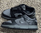 nikkee dunk low black roses