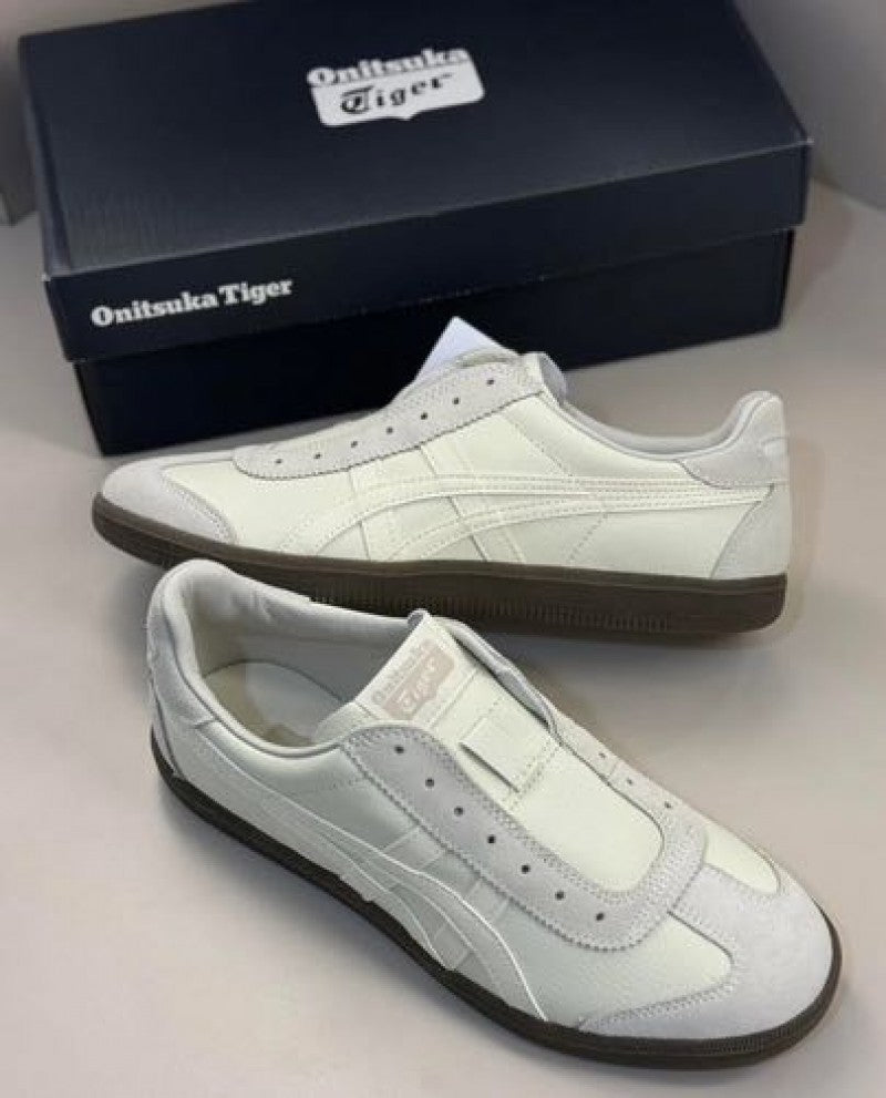 Onitsuka Tiger Tokuten Slip On Beige White