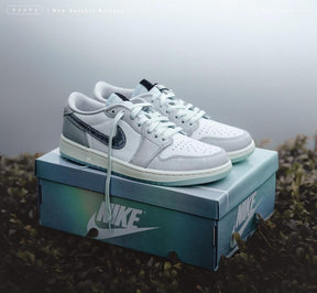 Nik e aj retro 1 year of snake