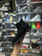 Zaraa Chain Chelsea Suede Black