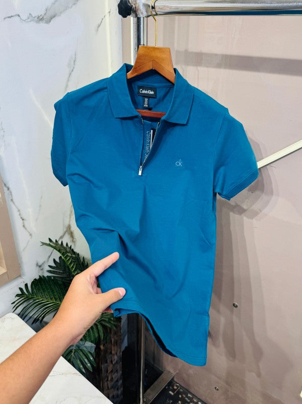.CALVIN.KLEIN.GREEN.IMPORTED.SOFT.COTTON.LYCRA.FABRIC.FRONT.EMBROIDERY.HALF.ZIPPER.POLO.NECK.TSHIRT.