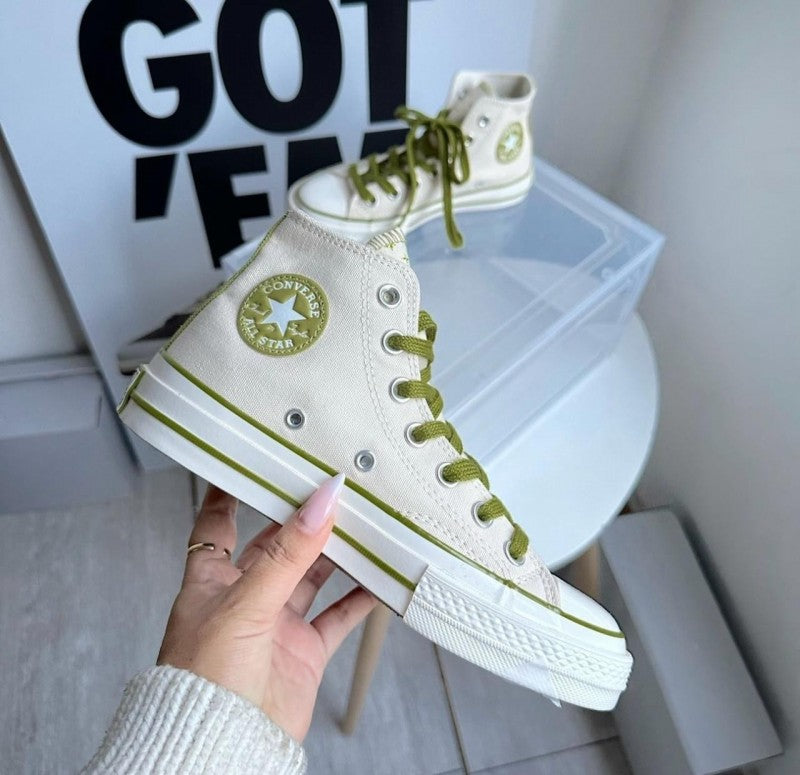 converssee chuck taylor high green cream