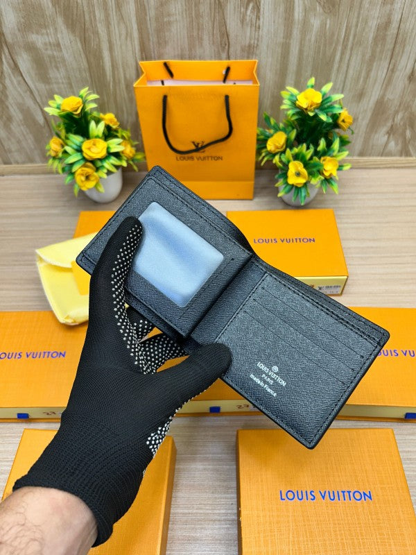 LOUIS VUITTON WALLET V716