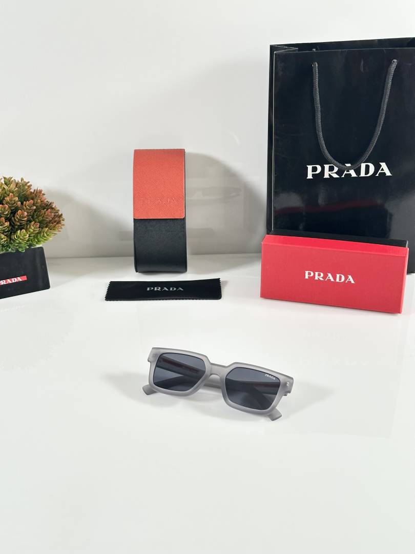 Prada 8720 Grey Black