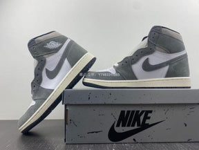 Air JORDAN RETRO 1 washed black