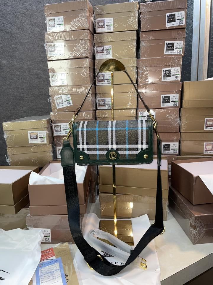 burberr  y vintage logo with box 389