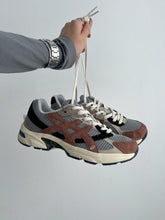 Asicss hal Studios X Gel 1130 eart