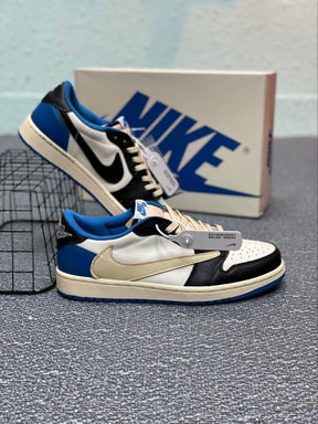 Air Jordan RETRO 1 X TRAVIS SCOTT FRAGMENT SEMI UA